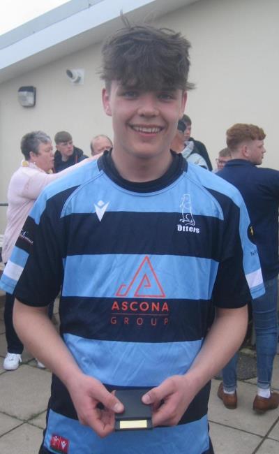 Wil Nicholas playing rugby for Narberth